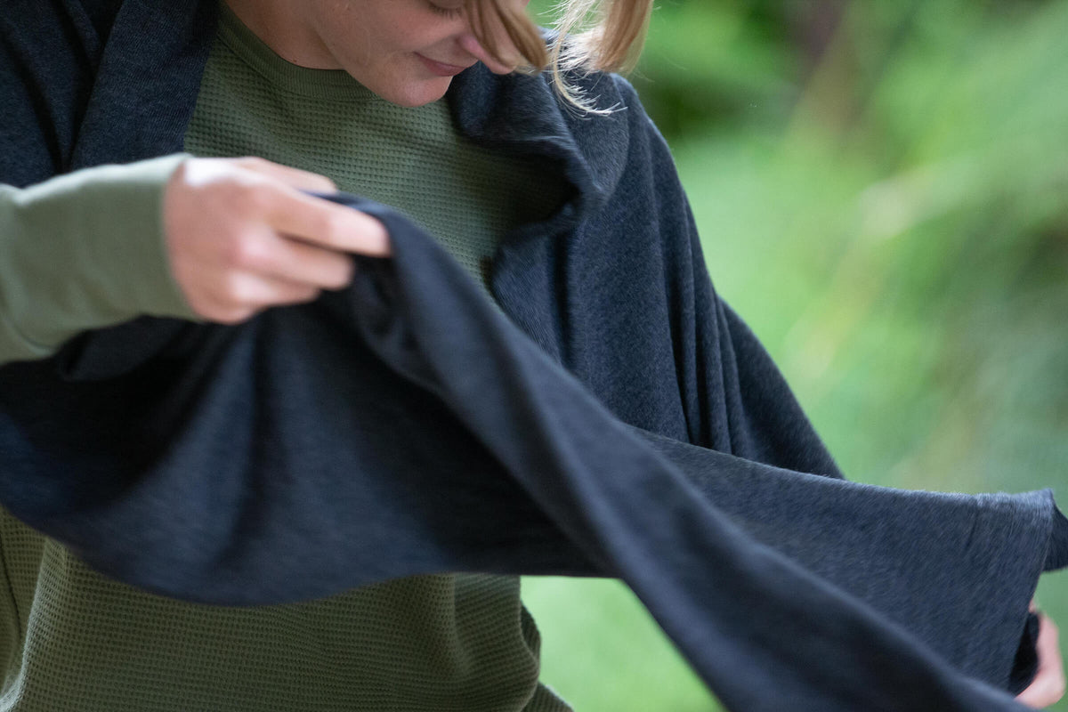 Moana Wrap Charcoal
